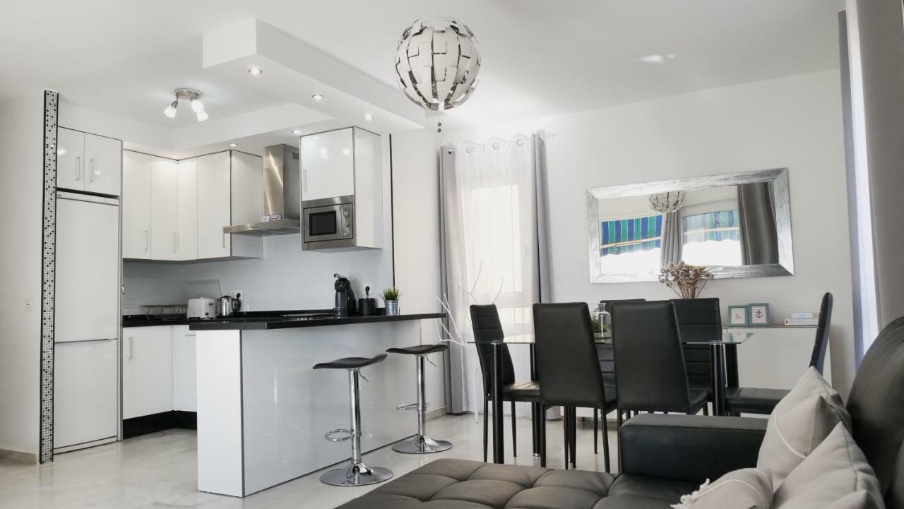 Apartmán Casinomar Frente Al Mar Benalmádena Exteriér fotografie